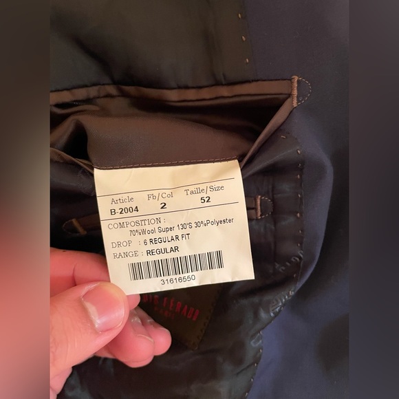 Louis Feraud Paris 2 piece navy blue suit size 42 US/ 52 Europe - Picture 2 of 5